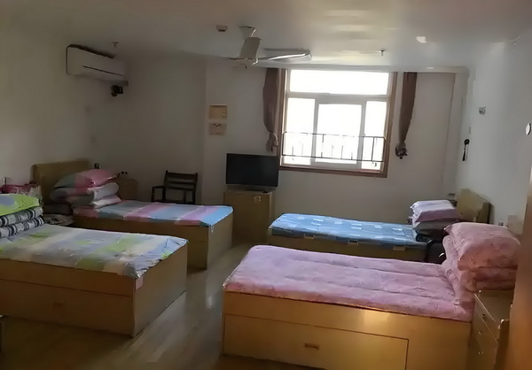 入深户学历要求_76岁林子祥近况曝光，与小14岁娇妻恩爱27年 不争的事这是实业界